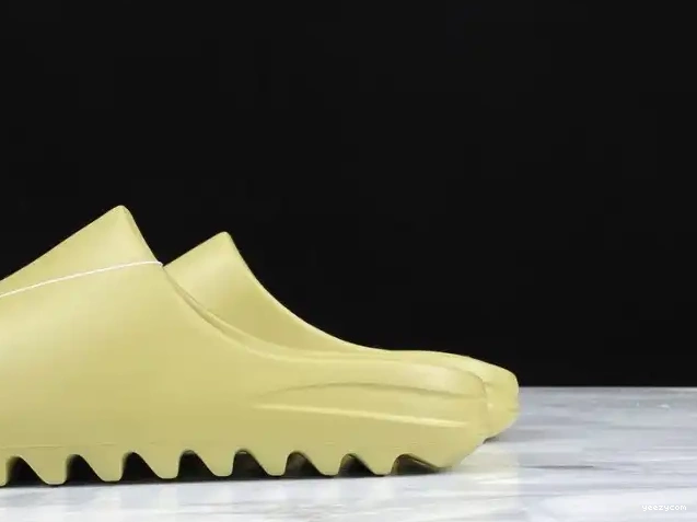 'Resin' Slides Yeezy Adidas FX0494 0607